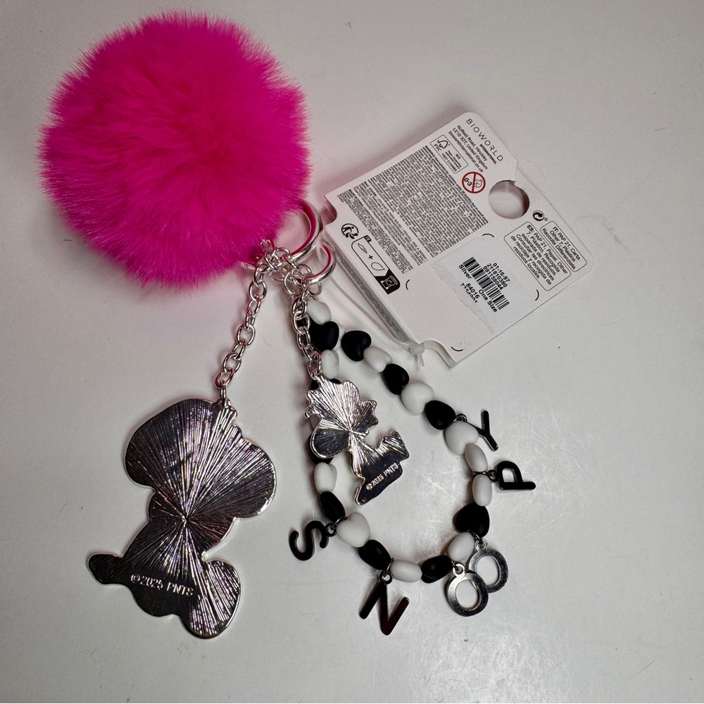 NWT Women's Peanuts Snoopy Bag Charm or Keychain from Primark. - Picture 8 of 11